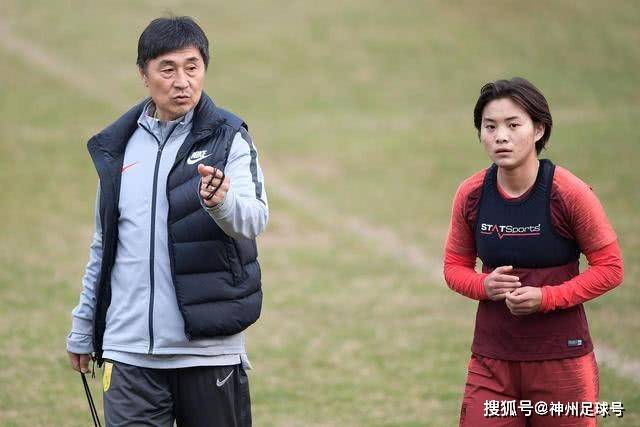 中超-姜至鹏建功韦斯利点球不入后又破门 新鹏城2-0铜梁龙