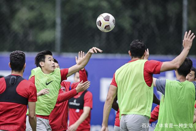 尼科：来队仅四天就首发，教练要求多打长传