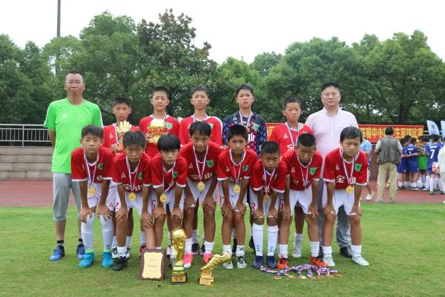 纽卡斯尔官方：德国少帅雅伊斯勒成为球队新主教练